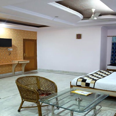 Hotel Osheen Palace