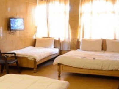 Mariyan Safari Hostel