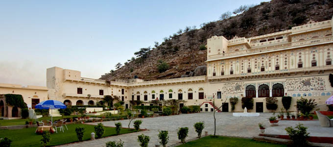 Castle Kalwar Heritage Hotel in Jaipur - Castle Kalwar Rooms Reviews